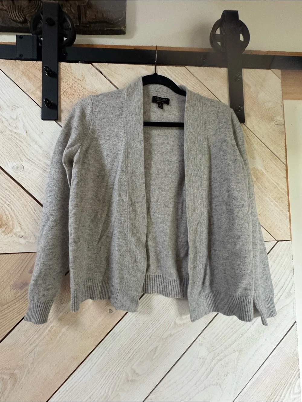 100% cashmere cardigan, grey, size Medium - Picture 2 of 4